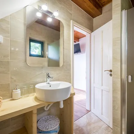 Guest house Vinarstvi Vratil - *