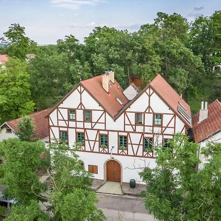 Guest house Vinarstvi Vratil - *