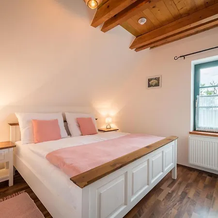 Vinarstvi Vratil - Guest house *