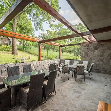 Vinarstvi Vratil - 3* Starovice