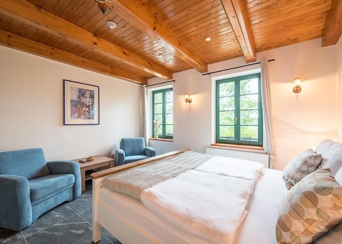 Vinarstvi Vratil - Pensjonat 3*